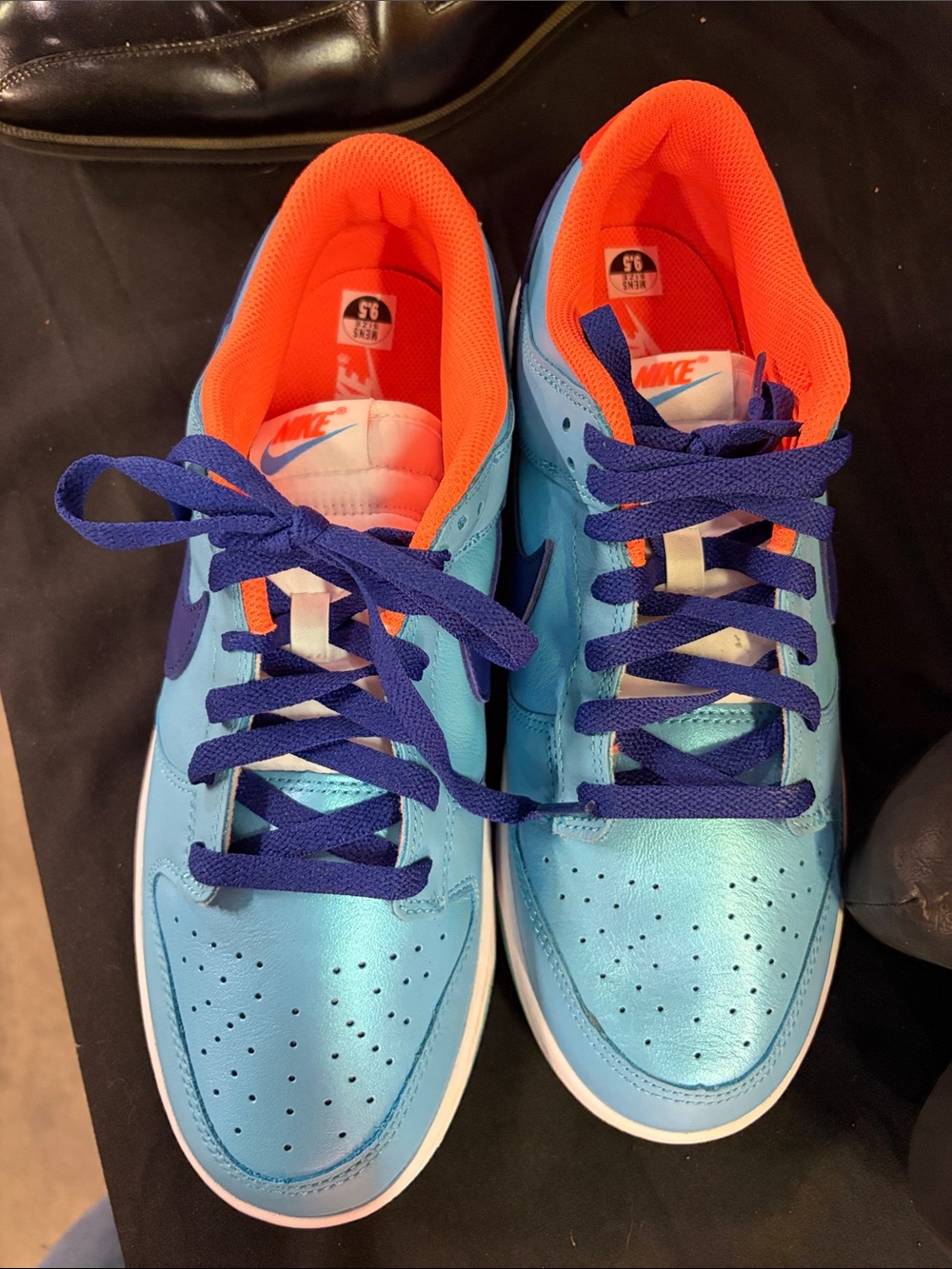 Nike Kids Low-Top Sneakers in Light Blue with Orange Lining and Dark Blue Laces